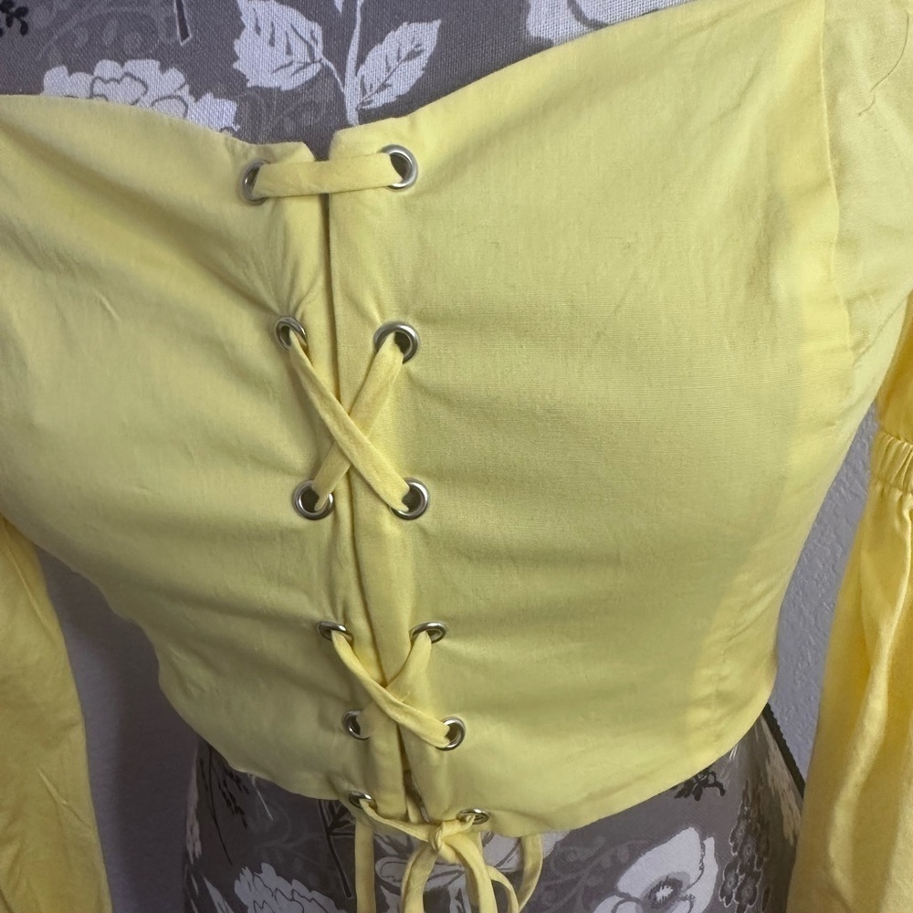MAJORELLE Sienna Yellow Lace Up Smocked Back Long Sleeve Crop Top Size S - Picture 5 of 8